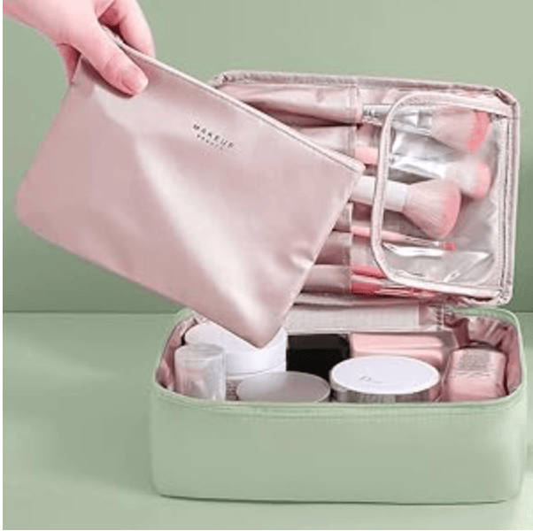 Get Organized with the Queboom Travel Makeup Bag